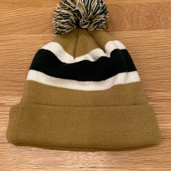 Lambeau Field Tan Knit Hat w Black Stripe  w Pom Pom /Made by 47 / One Size - Picture 8 of 8